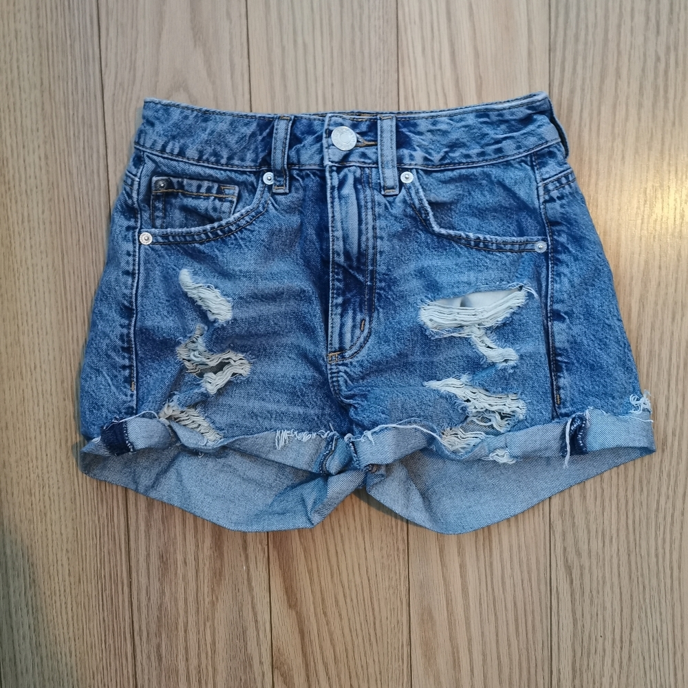 Mom short